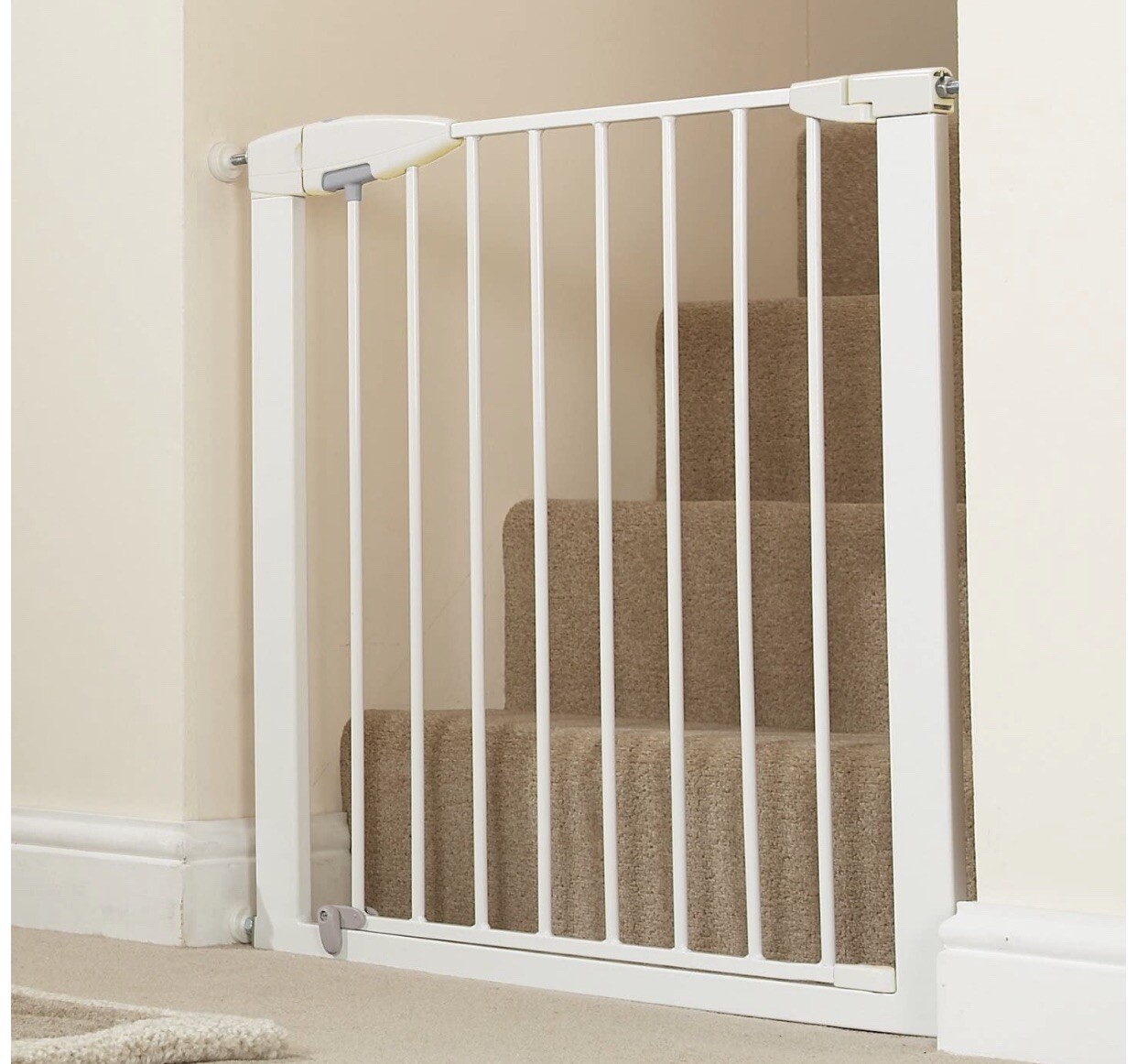 munchkin easy close gate