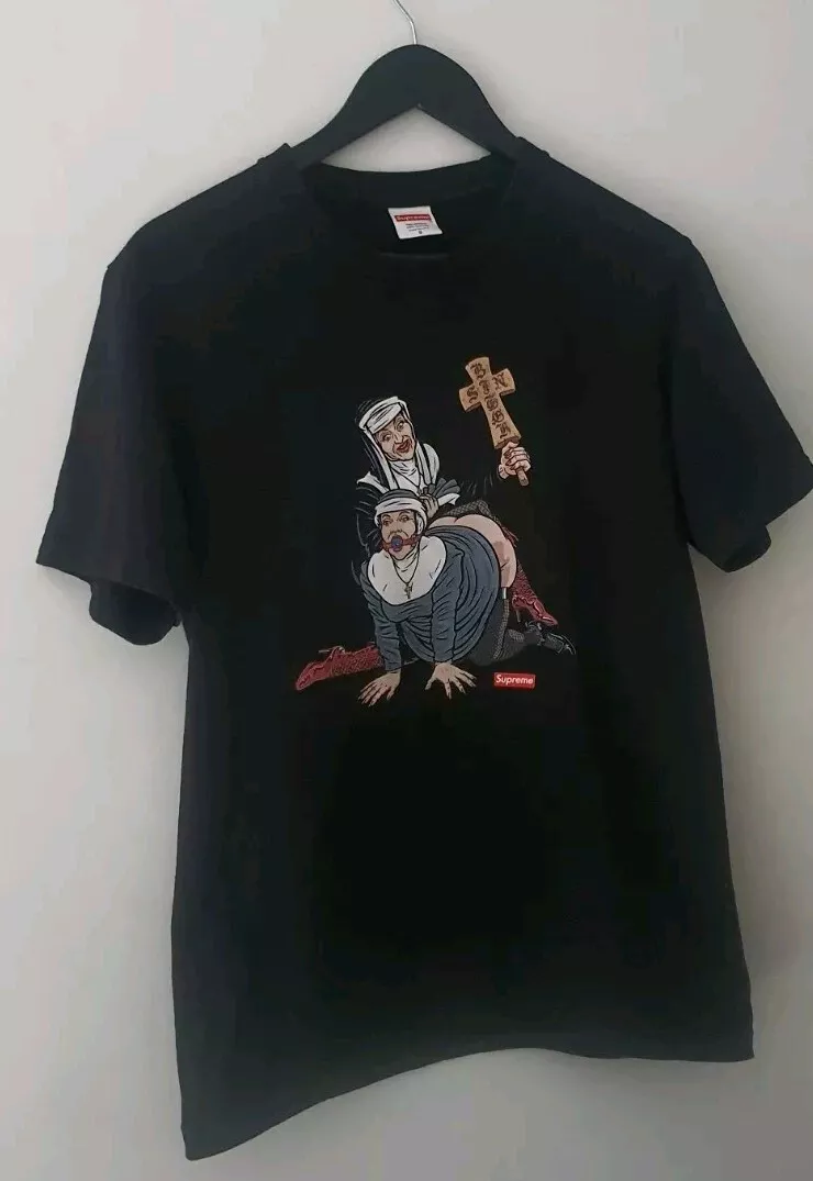 T Shirt Nera FW22 Supreme Nuns Original Artwork Di Sean Cliver Taglia S
