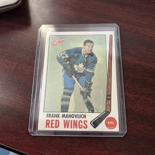 1969-70 Topps - Frank Mahovlich #62 Wearing Toronto Maple Leafs Sweater