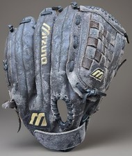Mizuno Leather RHT 13  Used Baseball Glove