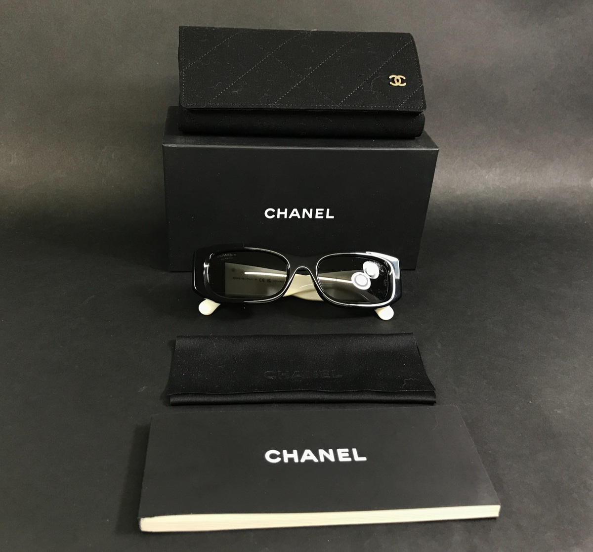 Chanel Sunglasses 5525-A c.1656/T8 Black White with Gray Polarized