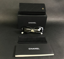 Chanel Sunglasses 5525-A c.1656/T8 Black White with Gray Polarized Lenses