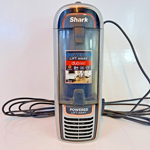 SHARK STANDSTAUBSAUGER FÜR HAUSTIERE MOTORGEHÄUSE Staubbehälter AZ910UK