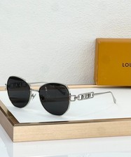 LOUIS VUITTON MODEL Z7314U Womens Sunglasses Lens SIZE 57  17-145mm With New Case