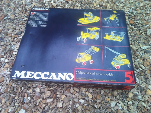 VINTAGE MECCANO SET 5 UNUSED GIFT FROM YEARS AGO COMPLETE UNUSED PARTS