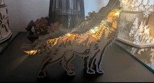 3D Holz Deko Heulender Wolf mit Waldszene & LED-Beleuchtung