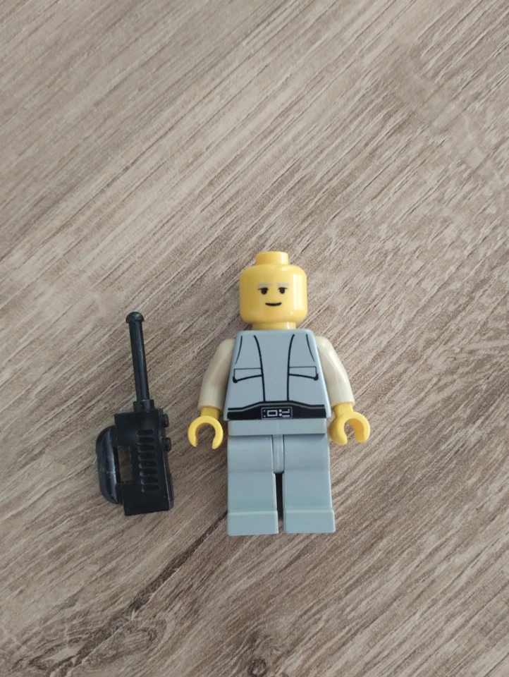 LEGO Star Wars 7119 Twin-Pod Cloud Car, photo 2 sur 3