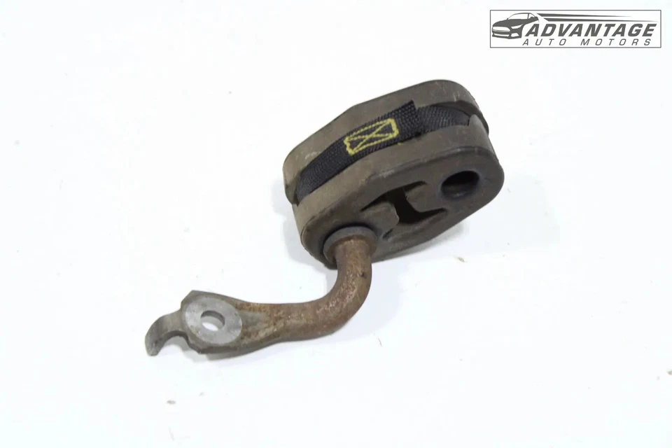 2015-20 DODGE CHARGER REAR LOWER EXHAUST INSULATOR PIPE SUPPORT 68242144AB OEM - Image 2 of 4