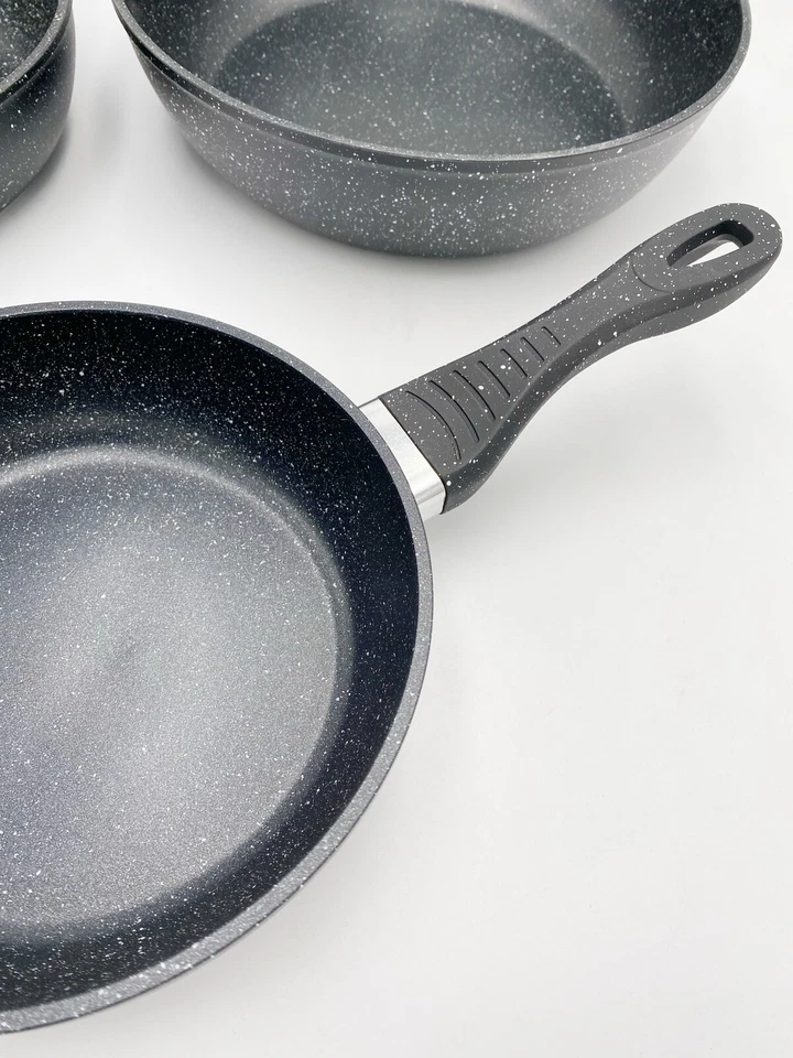 Set 3 Padelle Alte Nere Bavaria In Pietra Lavica Con Coperchi In Vetro Induzione - Immagine 3 di 4