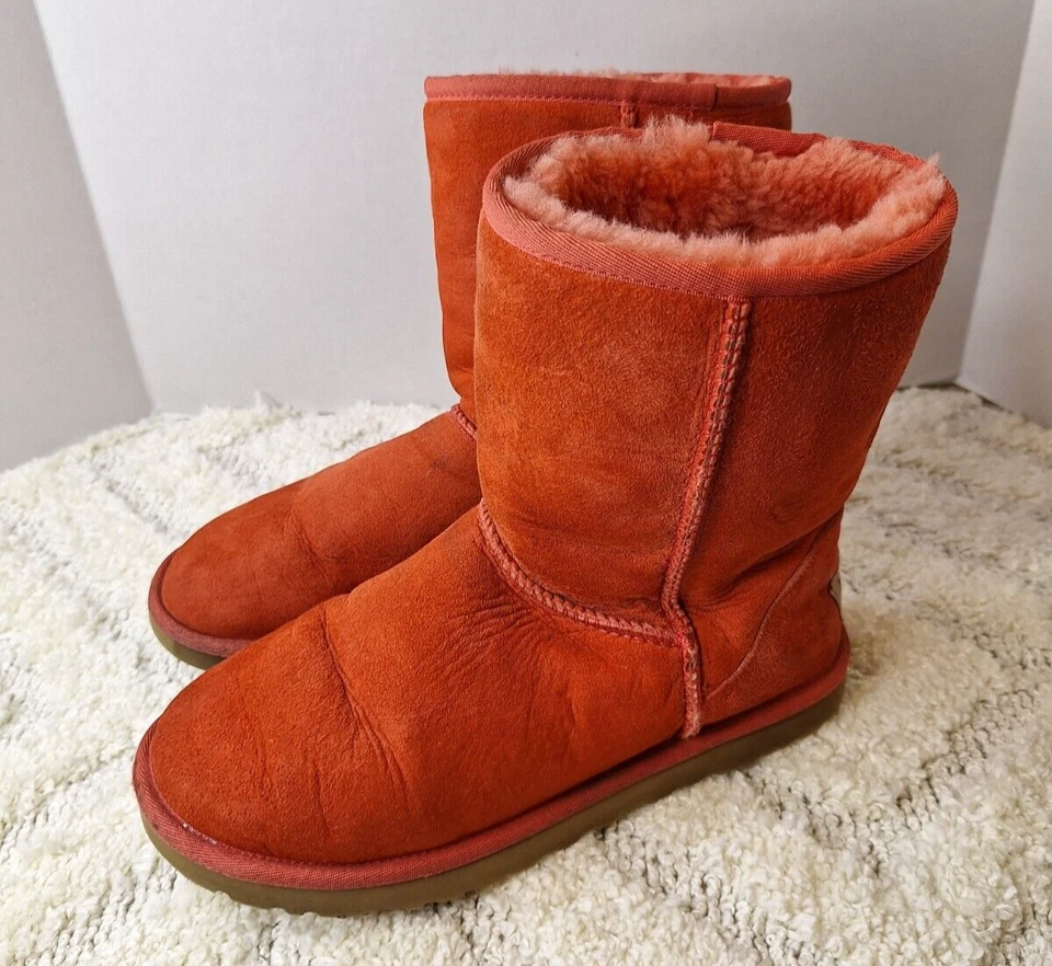 UGG Boots Women Sz 8 Suede Classic Short Red Winter Boots Sheepskin Cozy Outdoor - Image 4 of 4