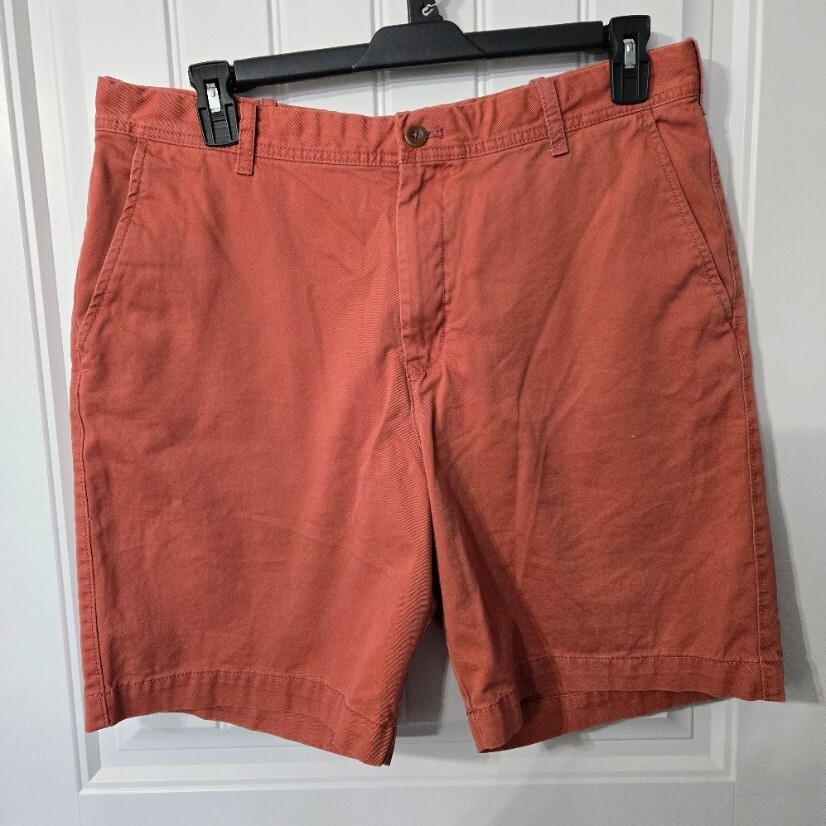 IZOD Golf Shorts Men’s 36” Waist 9” Inseam Mid Rise Cotton Coral