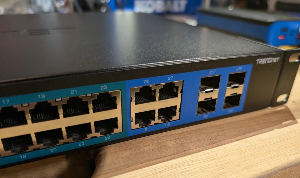 TRENDNET TPE-5028WS 28P WEB SMART POE+ SWITCH 24 Port SFP Ports L@@K! - Image 3 of 4