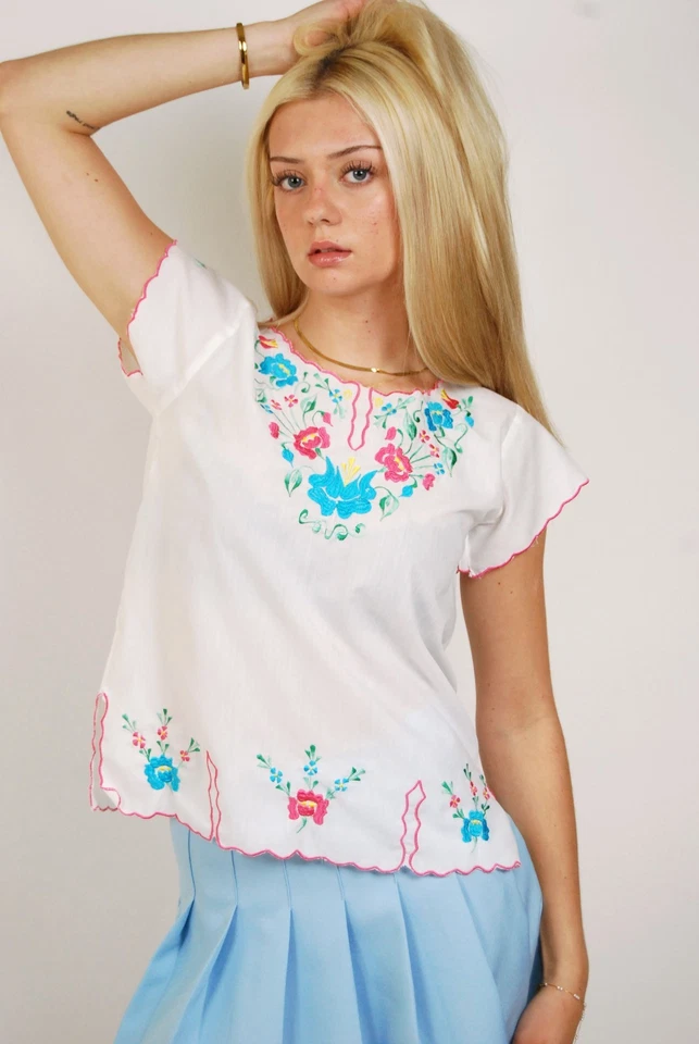 Blusa Bordada Años 70 (L) Grande Blanco Rosa Azul Vintage Manga Corta Campesina Foto 4 de 4