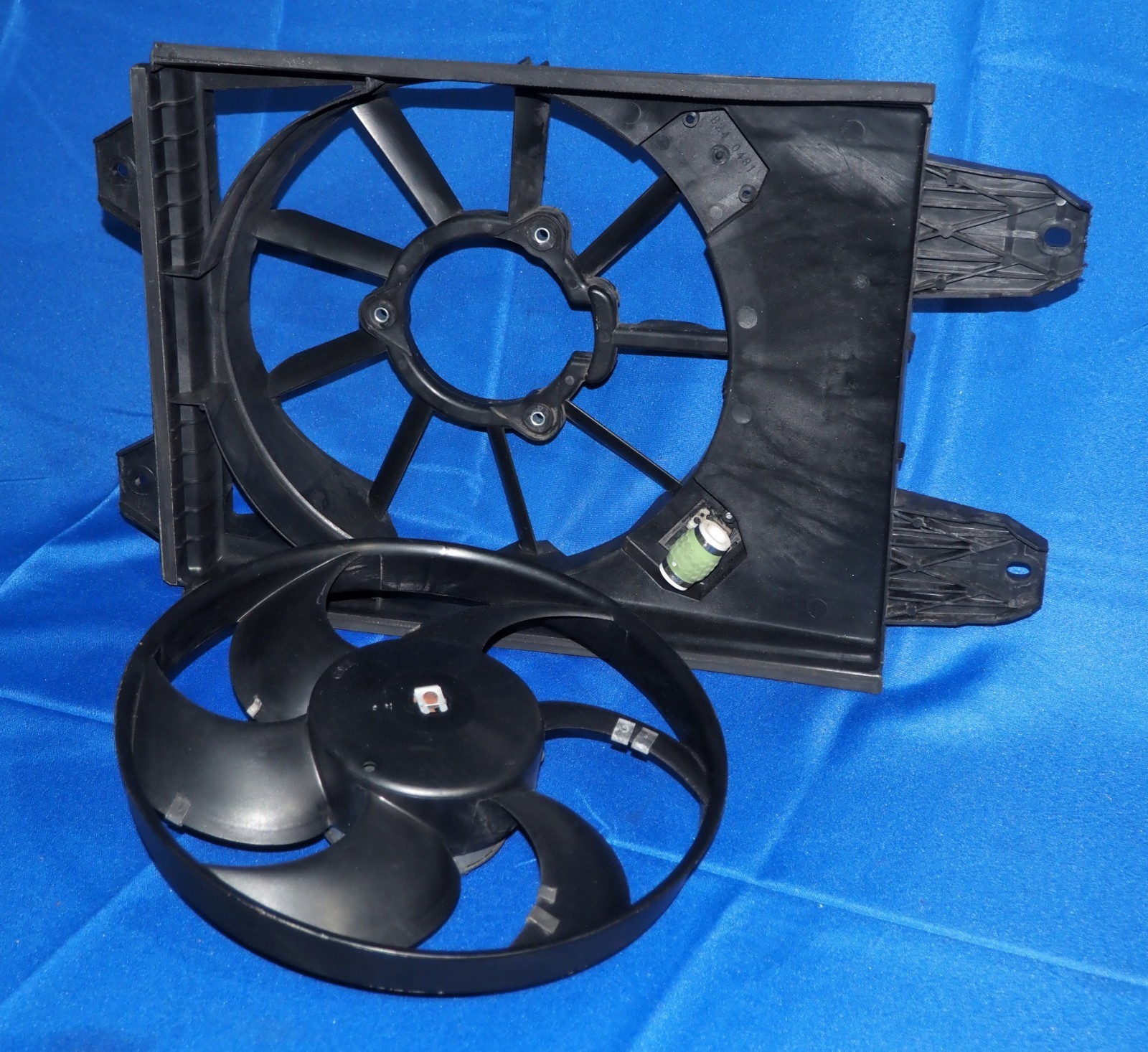 2005-2009 Ferrari F430 Left Side Engine Radiator Cooling Fan & Shroud OEM Good
