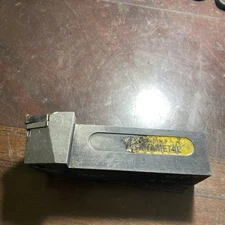 KENNAMETAL 1.5” Square Shank Tool Holder MSRNR-246D ND8 (M12)