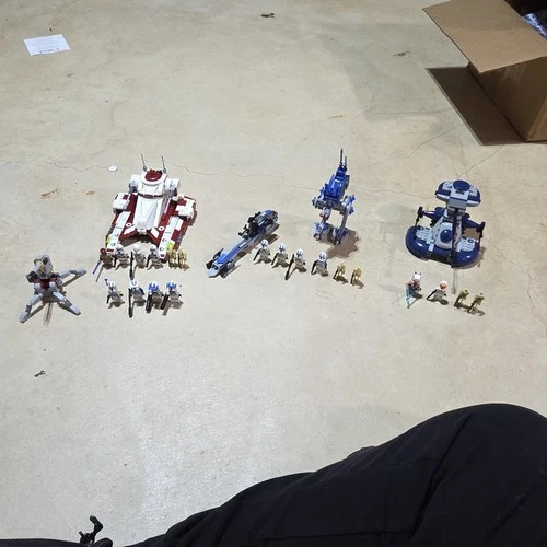 LEGO Star Wars 4 Complete Sets With Custom Weapons