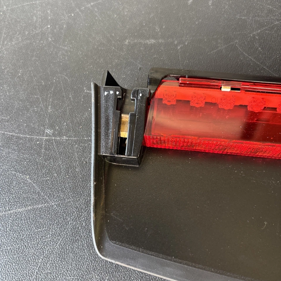 09-16 AUDI B8 A4 S4 RS4 SEDAN 3RD THIRD BRAKE TAIL LAMP LIGHT OEM 111622B - Image 2 of 4