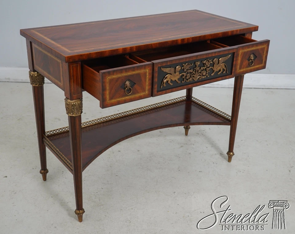 L61154EC: MAITLAND SMITH 新古典主义桃花心木服务器 — 第 3/4 张图片