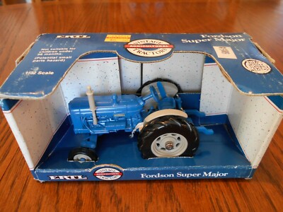 Vintage 1990 Ertl 1:32nd Scale Fordson Super Major Tractor, #802DO, NIB