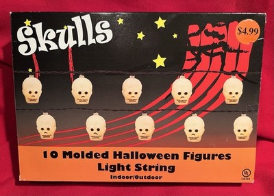 Skulls,Halloween,Light Set,String of 10 Lights w/9 Skulls,Plastic,Vintage,1990s