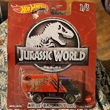 Hot Wheels Premium Jurassic World 1:64 Mercedes-Benz Unimog U 1300L 2015