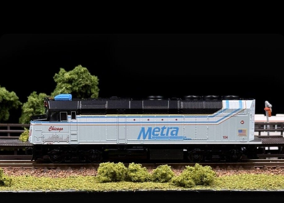 鉄道模型 kato USA F40PH Chicago Metra New Paint KATO N gauge 176-CHICAGO F40PH Chicago Metra #104 City of