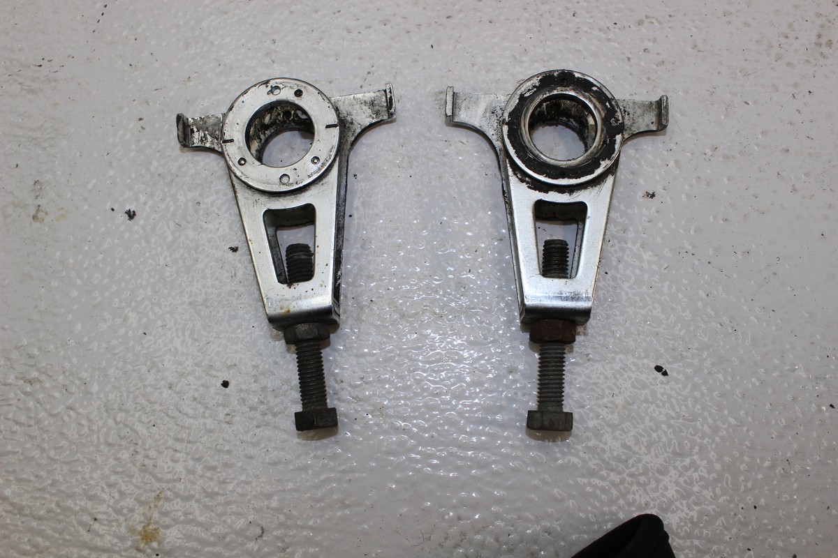 1987 KAWASAKI NINJA ZX750 (#299) AXLE CHAIN TENSIONER