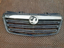 Vauxhall MOVANO 2015 on Front Bumper Grille 623109857R for sale