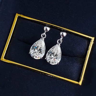 Ohrringe 4,0 kt Birnenschliff Laborgefertigt Diamant Testpass VVS1/D/Top 18 K Gold