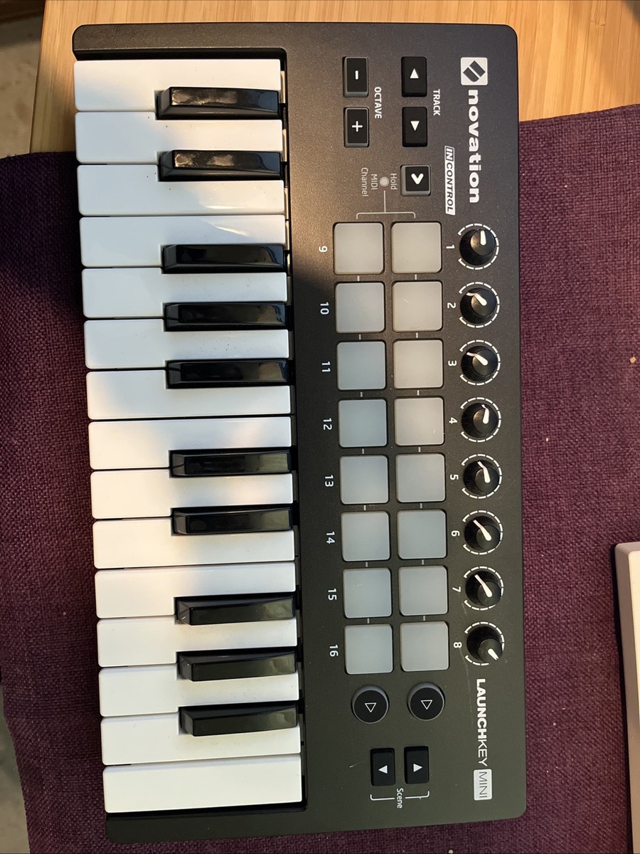 Novation Launchkey Mini MK2 MIDI Controller In Good Condition | eBay