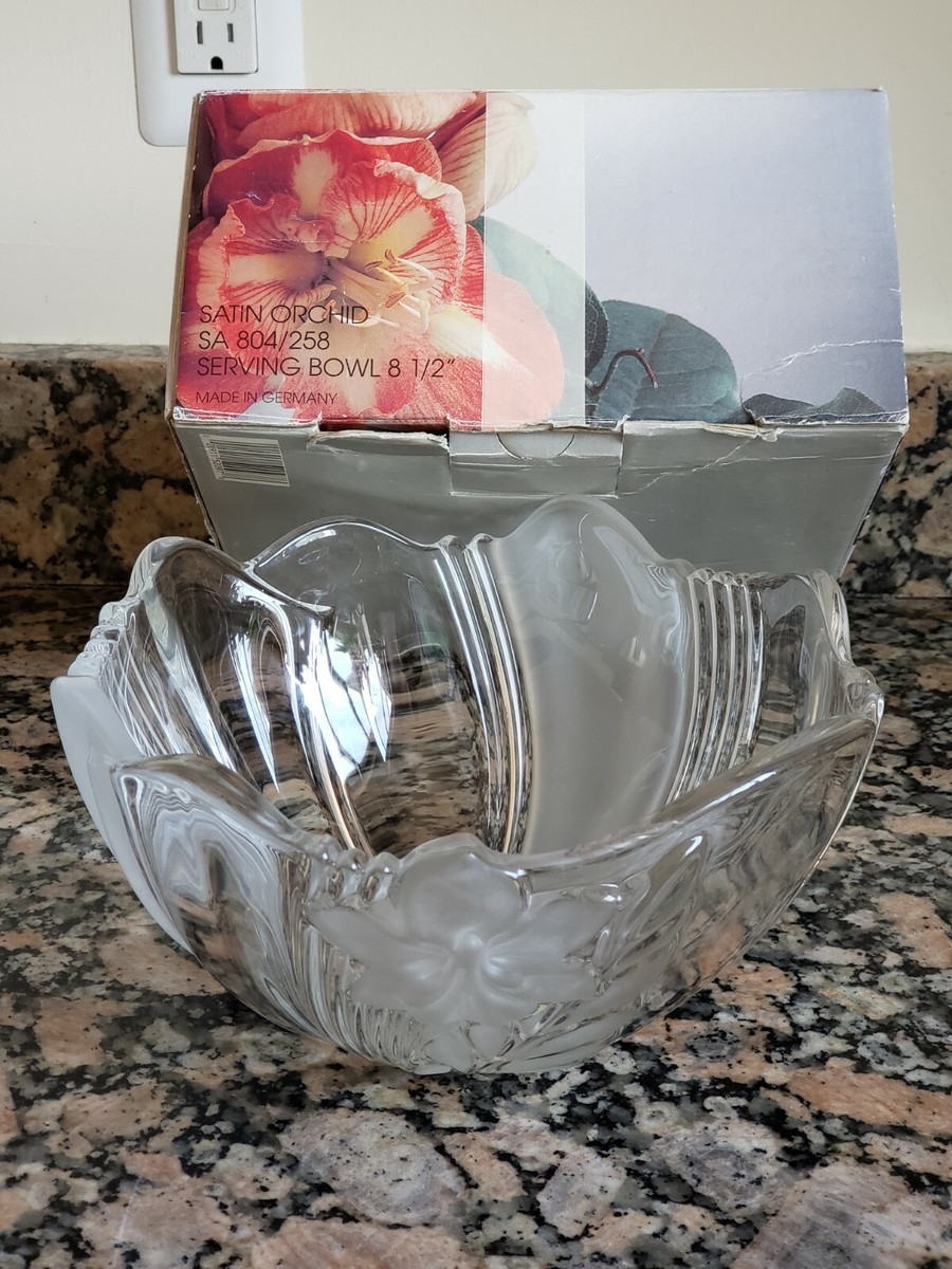 Gorgeous Large Mikasa Lead Crystal Satin Orchid Serving Bowl 8 1/2