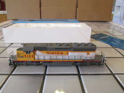 Broadway Limited HO Union Pacific Sd40-2 #3055 Blue Line 5014 up