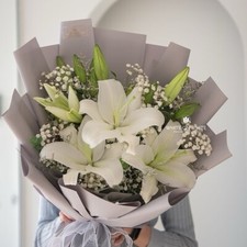 FRESH REAL FLOWERS  Delivered Choice Lily Bouquet nationwide Flower Delivery