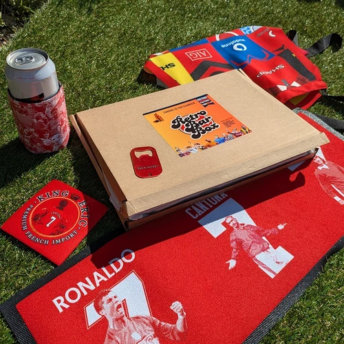 Manchester Red - Retro Bar Box - Gift BOX for Football Lovers - Fathers Day gift