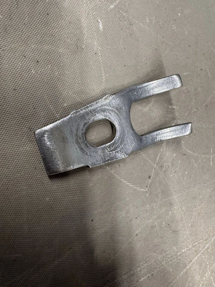 Ford Mustang Galaxie 1964-1973 velocímetro abrazadera de cable retenedor Fairlane Torino Foto 3 de 4