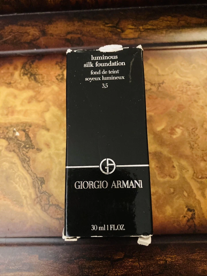 GIORGIO ARMANI LUMINOUS SILK Make Up FOUNDATION 11.75 NIB High End Professional - Image 2 of 4