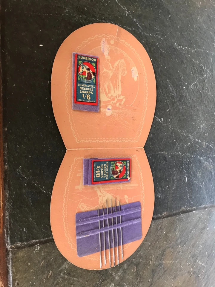 Antiguo paquete de agujas publicitarias de cartón Checoslovaquia herradura temática de caballo Foto 4 de 4