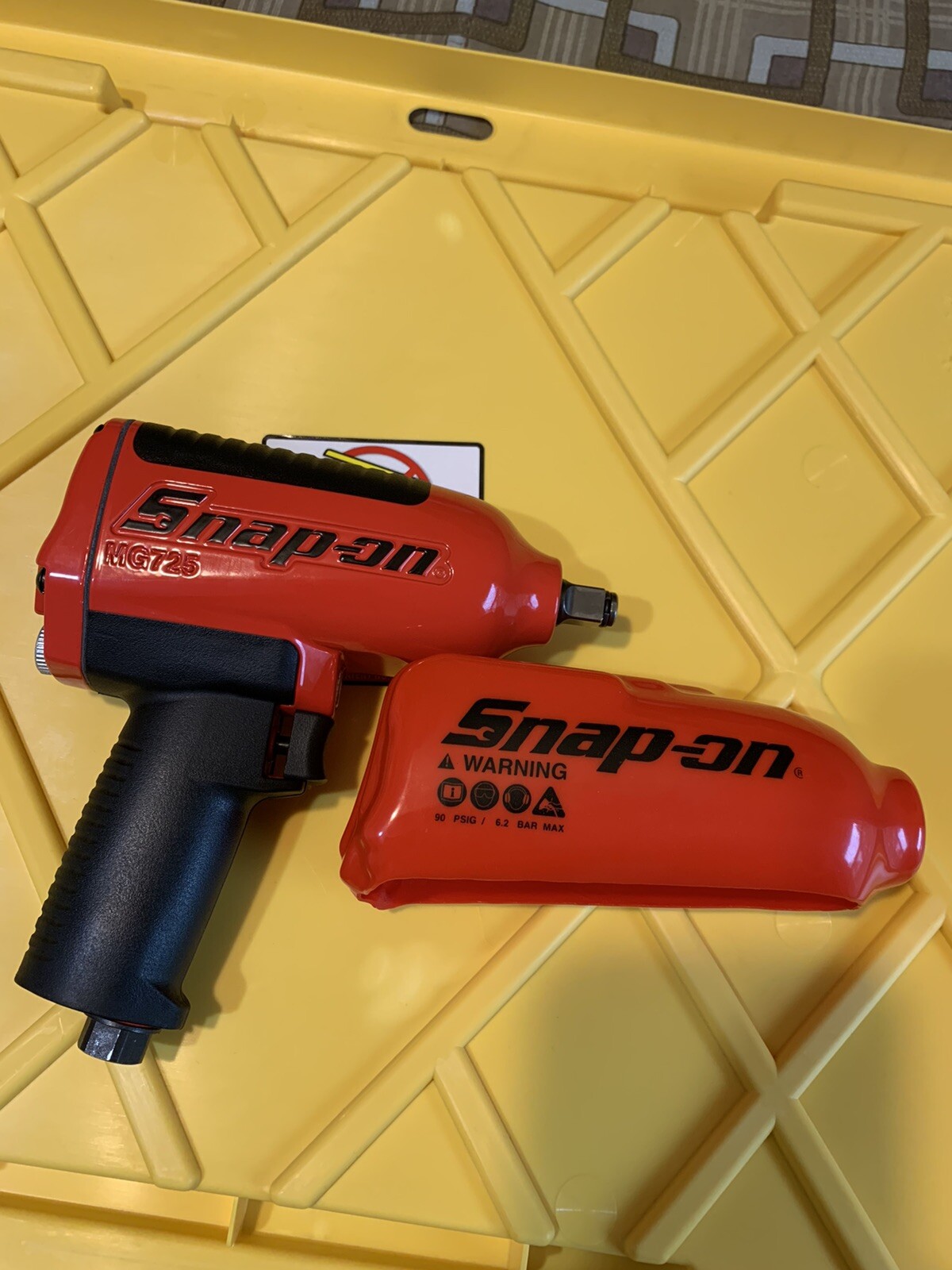 Snap on MG725A 1/2in Air Impact Wrench 