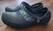 CROCS WOMEN'S MERCY 10876 SLIP ON CASUAL FLORAL BLACK CLOGS SIZE US 9 FREE SHIP