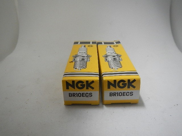 NEW NGK BR10ECS SET OF 2 SOLID TOP