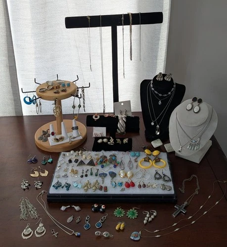 Vintage Rhinestone Silver/Gold Tone Mixed Costume Jewelry Lot 100 Pcs Rings More