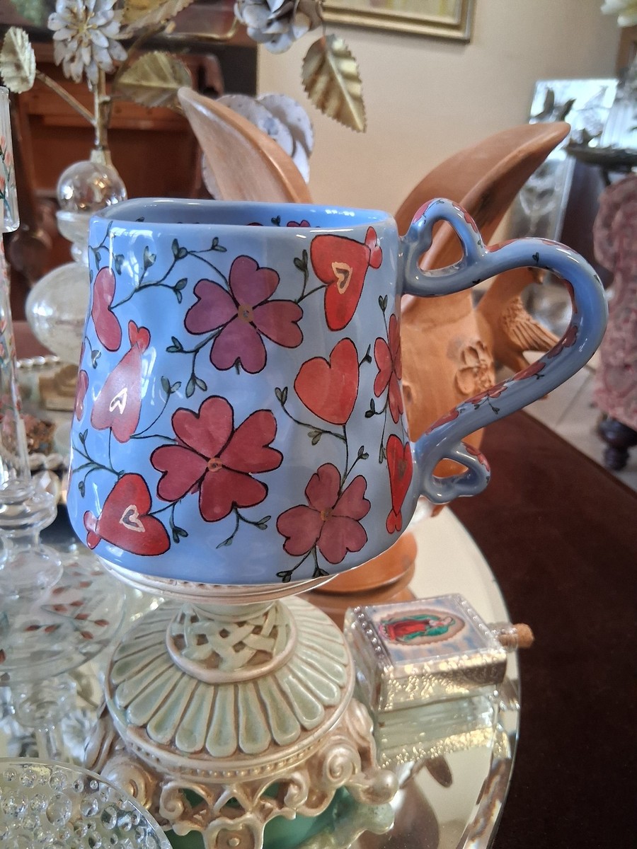 ANTHROPOLOGIE THE MUD FAIRY BLOOMING HEARTS 24K GOLD ACCENT MUG