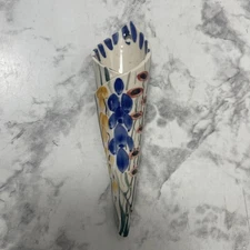 O’Neill Bunratty Ireland Hand Painted Ceramic Glaze Floral Wall Pocket Vase 6.5"