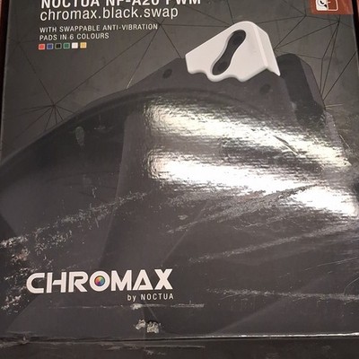 Noctua NF-A20 PWM chromax.black.swap 200mm Case Fan SSO2 800RPM Swappable Pads