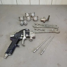 Binks Model 18 Spray Gun With Extras Untested 