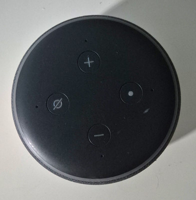 Amazon Echo Dot Smart Lautsprecher schwarz Alexa, Bluetooth/WLAN Kabel vorhanden