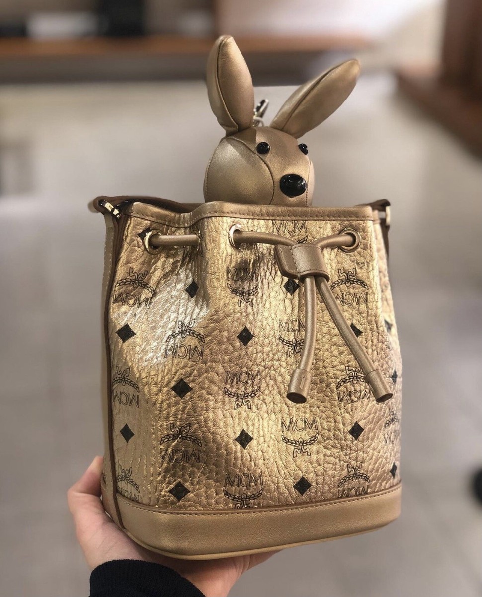 MCM★素敵！Rabbit Berlin Gold Drawstring Cross body Bag s-l1200.jpg