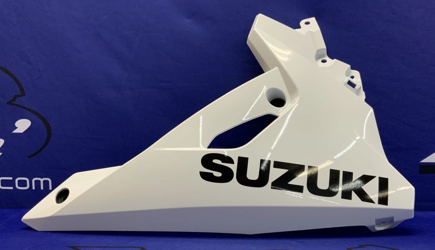 Suzuki Right Lower Fairing (Pearl Tech White) GSX-8R 24-26 OEM 94470-25L20-QU2