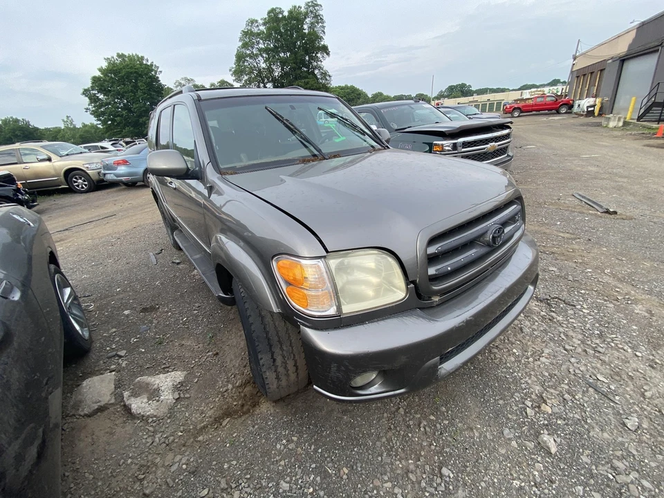 Conjunto de filtro de aire usado se adapta a: Toyota Sequoia 2003 8 cilindros grado C Foto 3 de 4