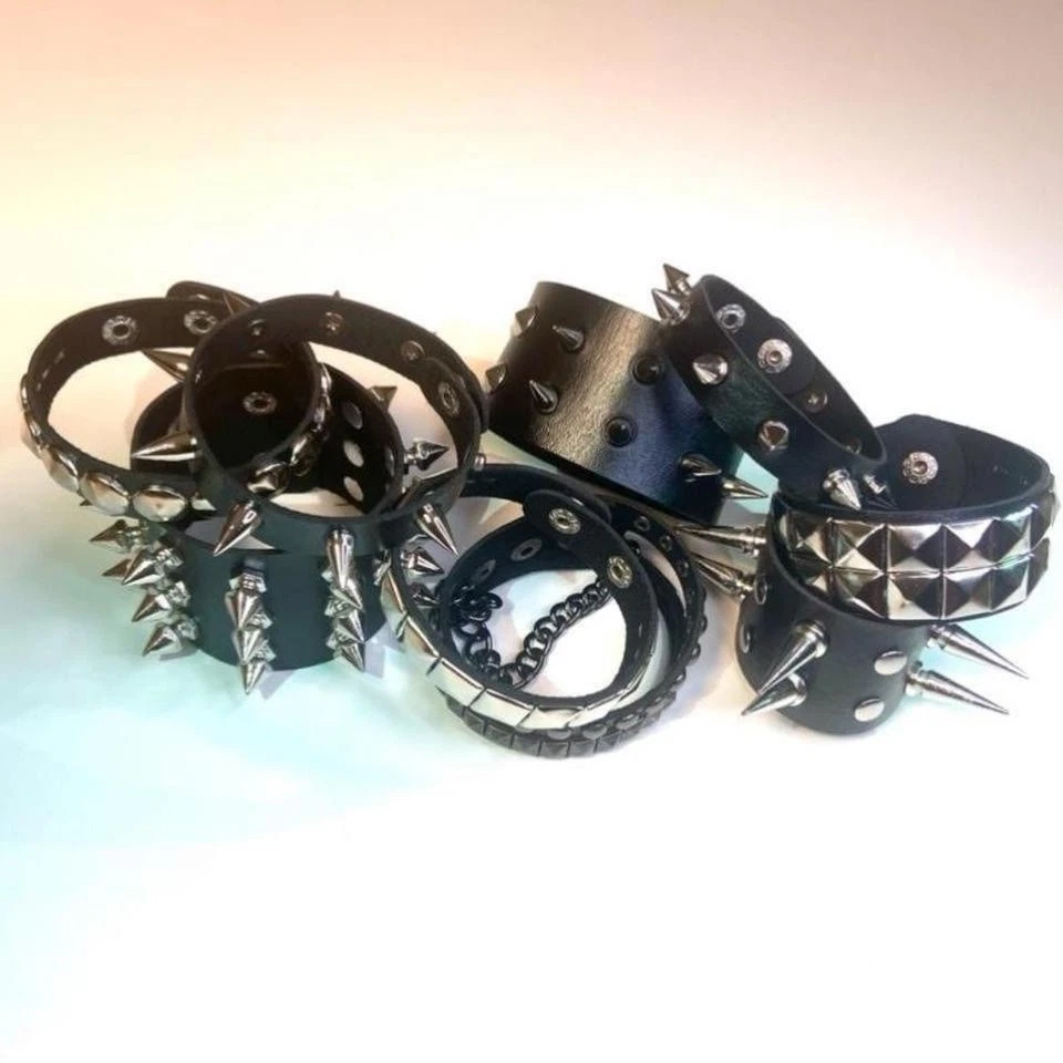 Pulsera punk de cuero sintético gótico con espiga emo remaches brazalete negra 9 piezas Foto 4 de 4